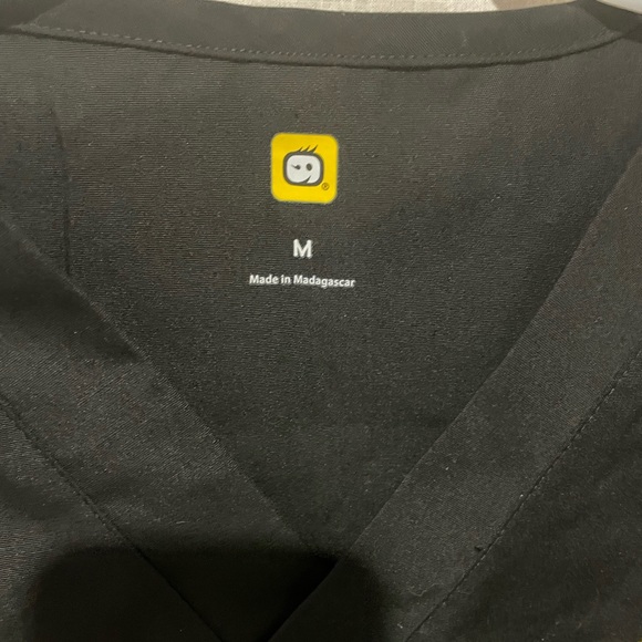 Women’s Wonder Wink scrubs. Black sizes XS & M - Picture 6 of 8